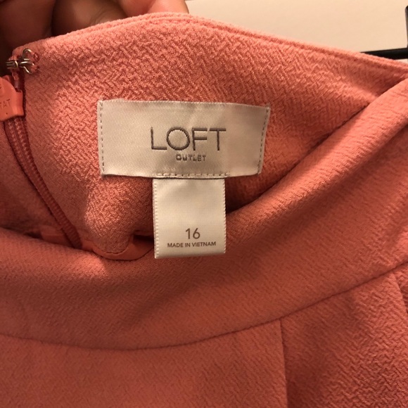 Perfect pink flowy skirt with scalloped hem! - Picture 3 of 3